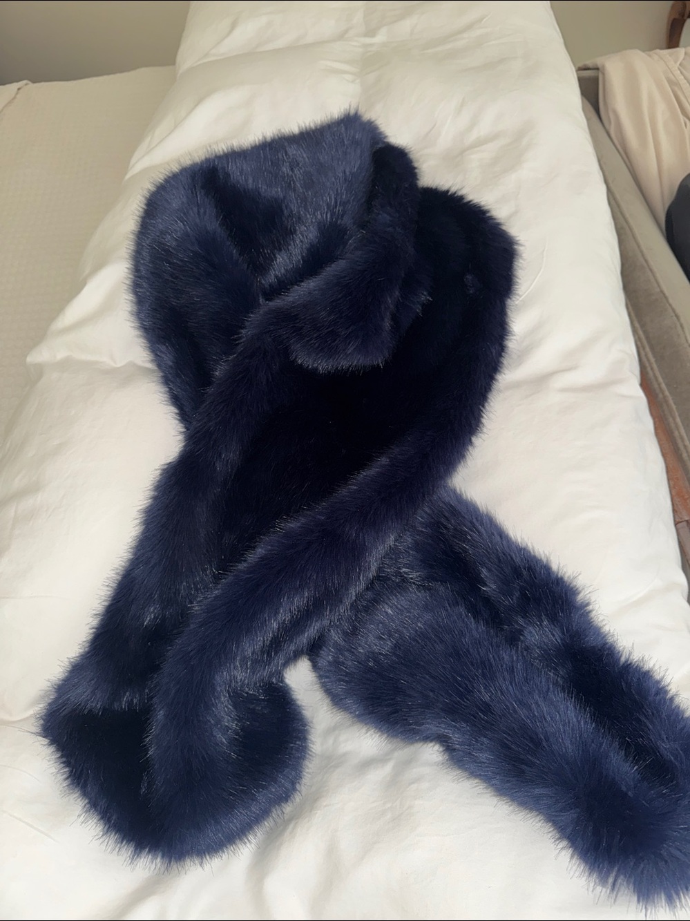 Long fur midnight blue tippet scarf shawl stole aspen vail - Picture 3 of 5